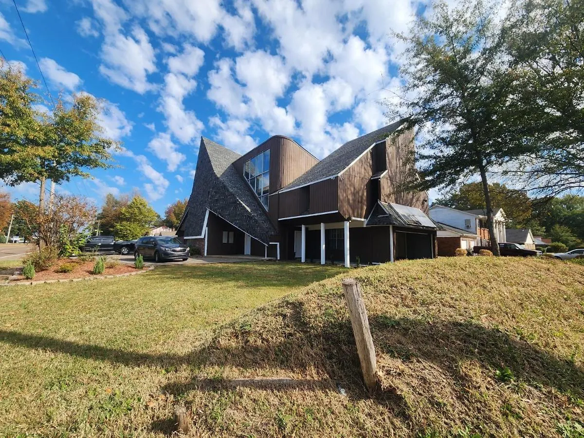 Super Large East Memphis 23 Beds location