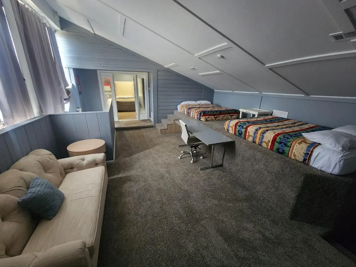 Holiday home Super Large East Memphis 23 Beds Villa United States