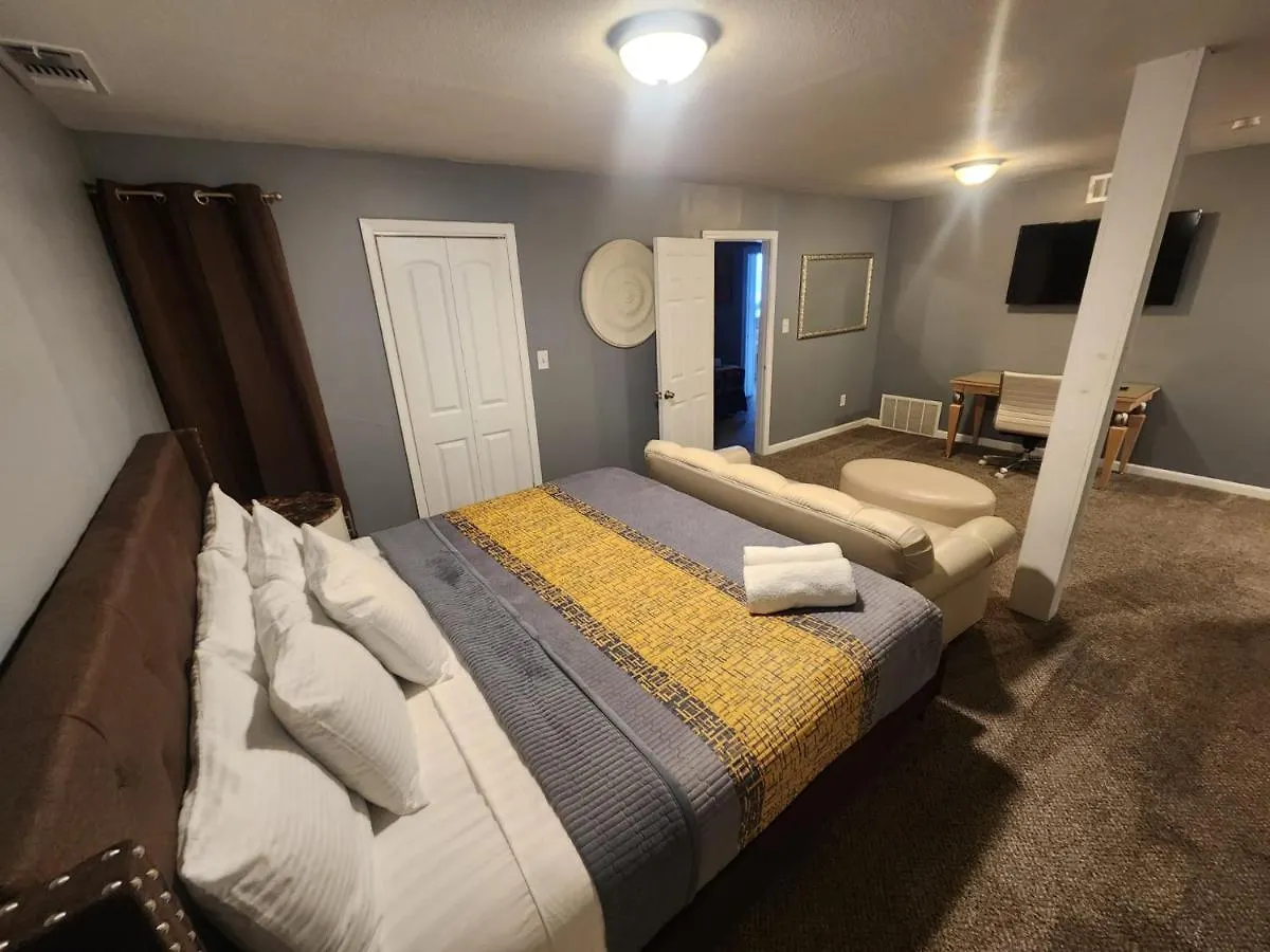 Super Large East Memphis 23 Beds Villa 0*,  United States