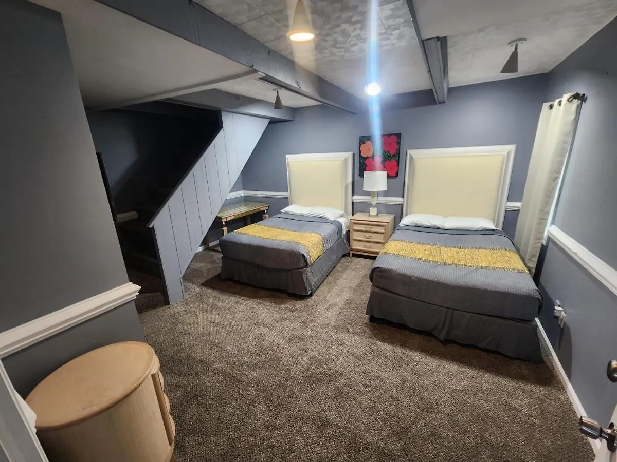 Holiday home Super Large East Memphis 23 Beds Villa United States