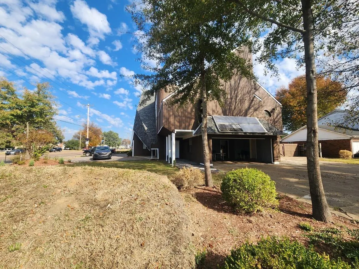 Super Large East Memphis 23 Beds Villa